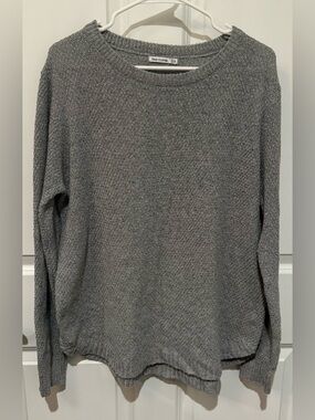 Pink Clover Women's Gray Crewneck Sweater